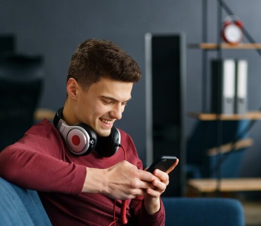 Top 5 Life Hacks That Work Listening to music