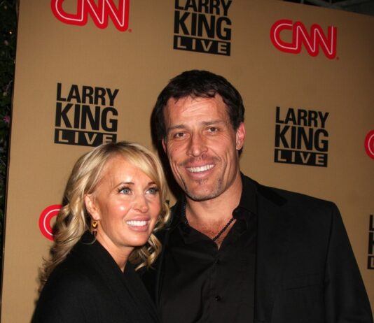 Tony Robbins: The Life Choices Of A Great Artist Tony Robbins